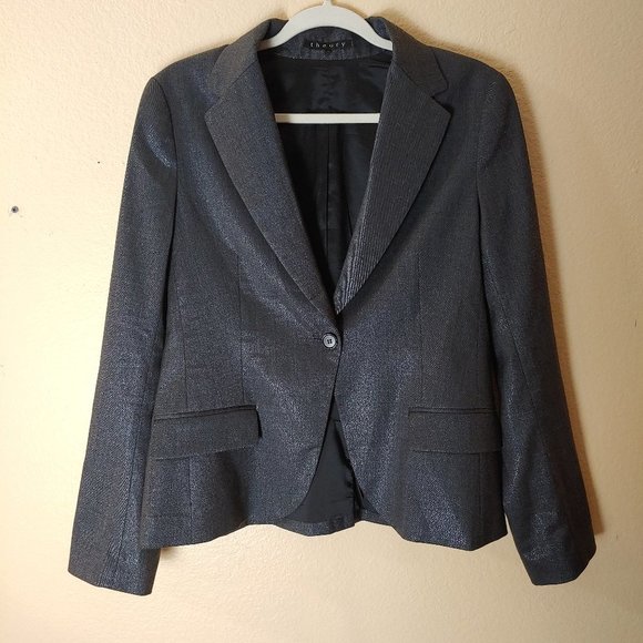 Theory Etiennette Blazer in Good Wool - Picture 2 of 10